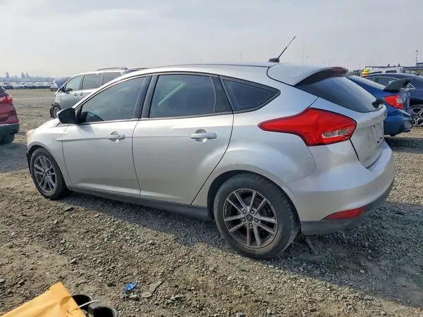 1FADP3K21JL303761 2018 FORD FOCUS - Image 2
