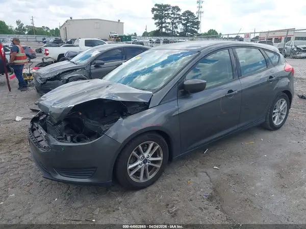 1FADP3K21JL308328 2018 FORD FOCUS - Image 2