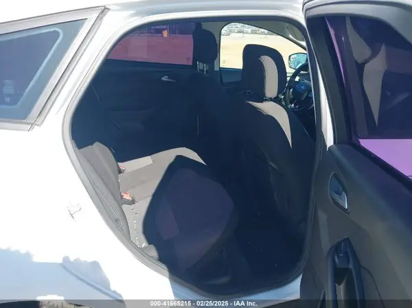 1FADP3K21JL313657 2018 FORD FOCUS - Image 8