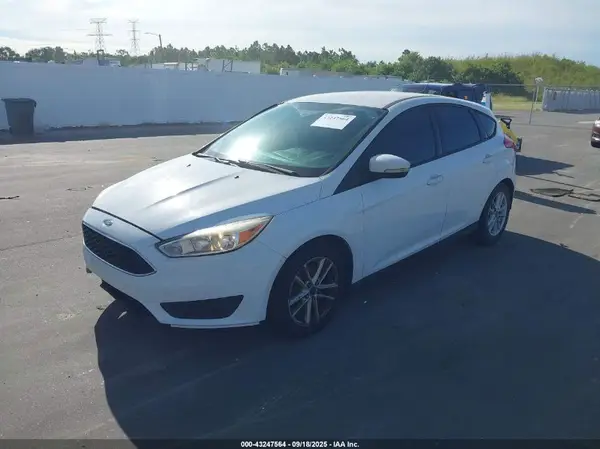 1FADP3K21JL315716 2018 FORD FOCUS - Image 2
