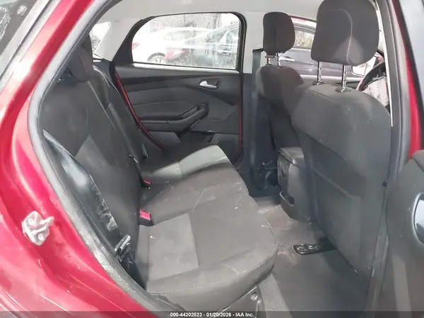 1FADP3K21JL330040 2018 FORD FOCUS - Image 8