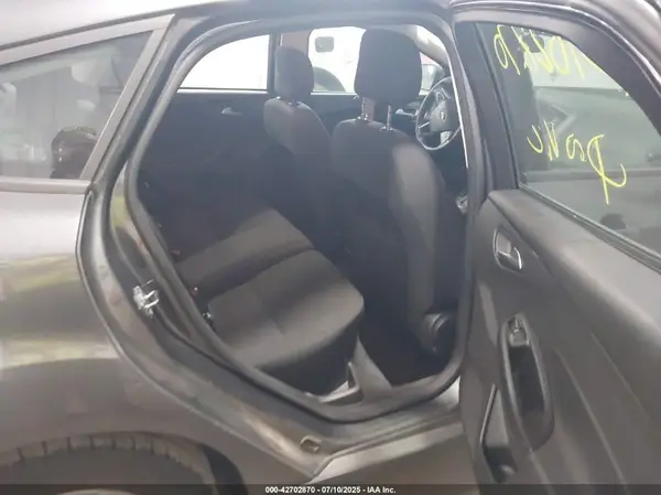 1FADP3K21JL330233 2018 FORD FOCUS - Image 8
