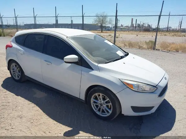 1FADP3K21JL331334 2018 FORD FOCUS - Image 1