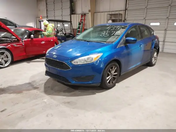 1FADP3K21JL331771 2018 FORD FOCUS - Image 2