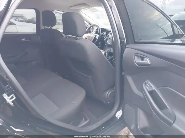 1FADP3K21JL332368 2018 FORD FOCUS - Image 8