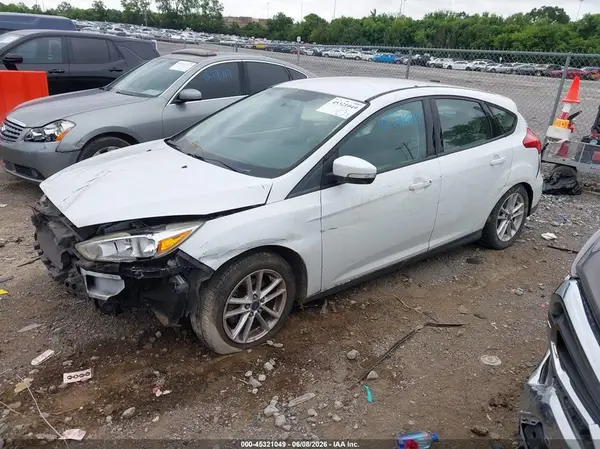 1FADP3K22GL205959 2016 FORD FOCUS - Image 2