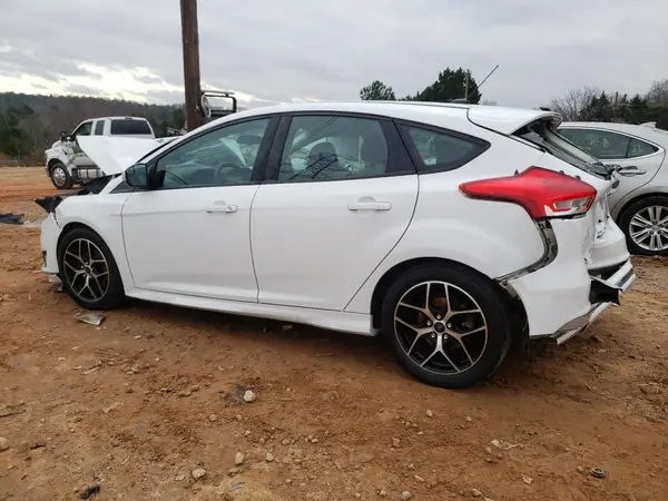 1FADP3K22GL232465 2016 FORD FOCUS - Image 2