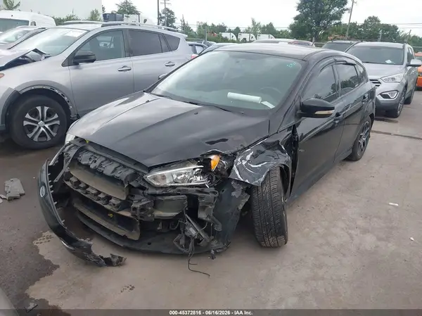 1FADP3K22GL236757 2016 FORD FOCUS - Image 2