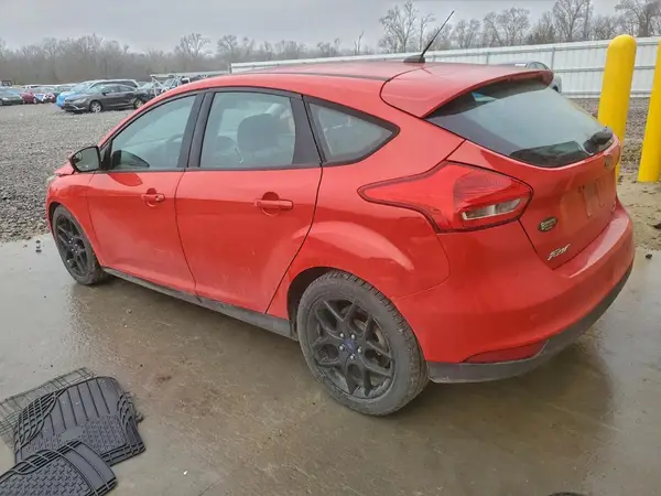1FADP3K22GL239402 2016 FORD FOCUS - Image 2