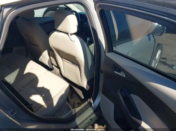 1FADP3K22GL240565 2016 FORD FOCUS - Image 8