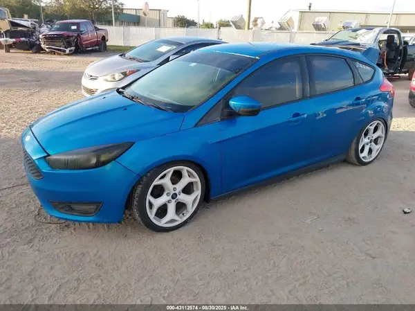 1FADP3K22GL255566 2016 FORD FOCUS - Image 2