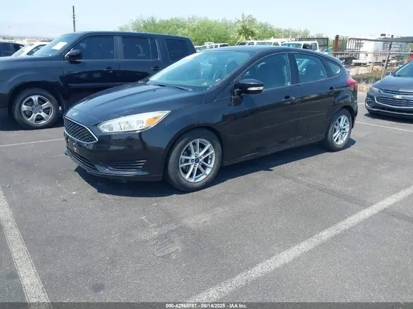 1FADP3K22GL270407 2016 FORD FOCUS - Image 2