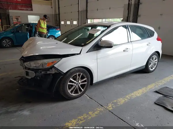1FADP3K22GL270701 2016 FORD FOCUS - Image 2