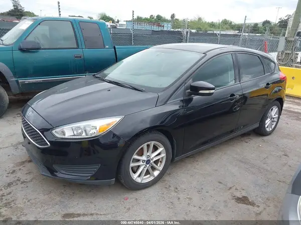 1FADP3K22GL301901 2016 FORD FOCUS - Image 2