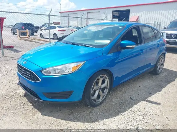 1FADP3K22GL310193 2016 FORD FOCUS - Image 2