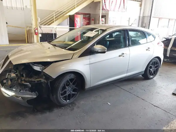 1FADP3K22GL319072 2016 FORD FOCUS - Image 2