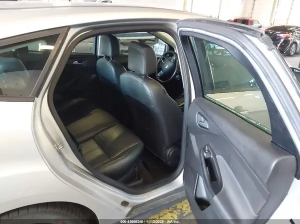 1FADP3K22GL319072 2016 FORD FOCUS - Image 8