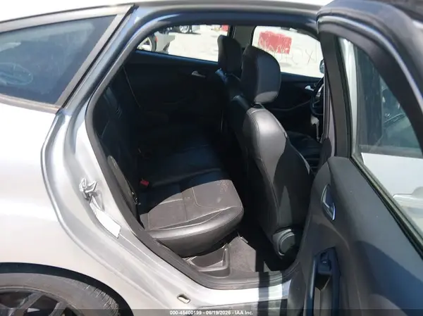 1FADP3K22GL326006 2016 FORD FOCUS - Image 8