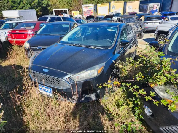 1FADP3K22GL326085 2016 FORD FOCUS - Image 2