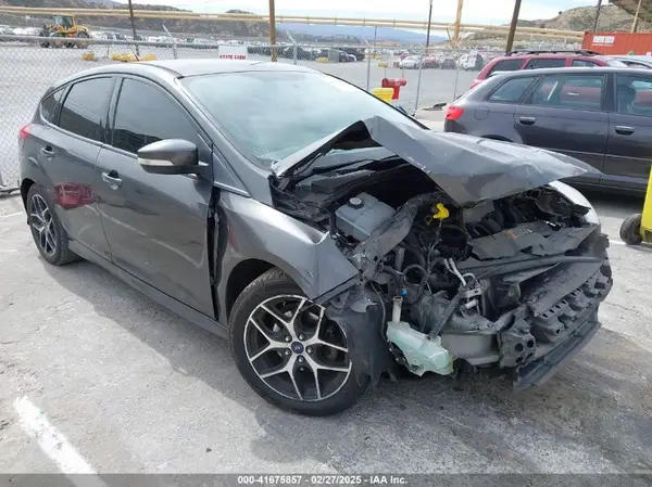 1FADP3K22GL337183 2016 FORD FOCUS - Image 1