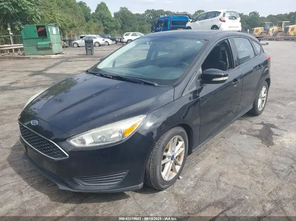 1FADP3K22GL352153 2016 FORD FOCUS - Image 2