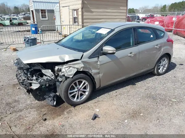 1FADP3K22GL355621 2016 FORD FOCUS - Image 2