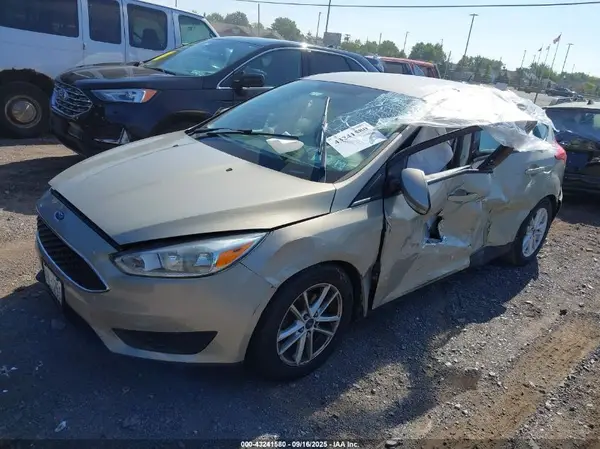 1FADP3K22GL377294 2016 FORD FOCUS - Image 2