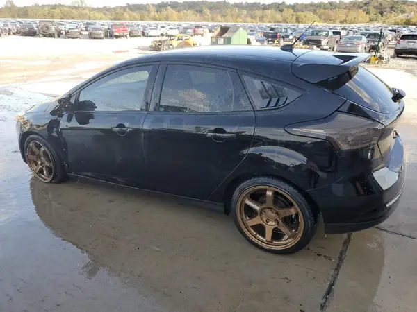 1FADP3K22GL379465 2016 FORD FOCUS - Image 2