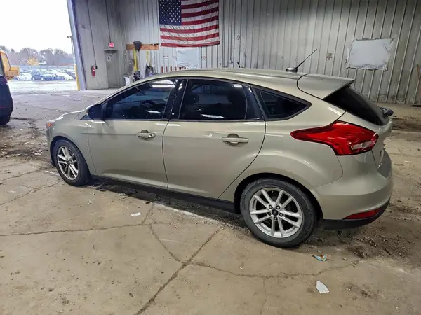 1FADP3K22GL385704 2016 FORD FOCUS - Image 2