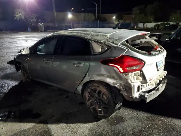 1FADP3K22GL388604 2016 FORD FOCUS - Image 2