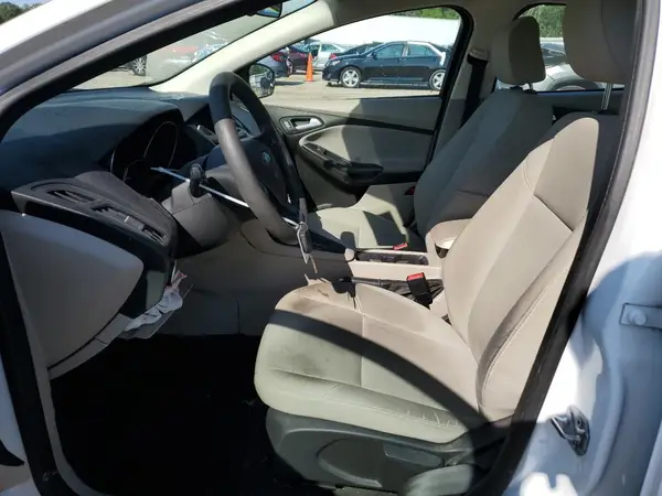 1FADP3K22GL393639 2016 FORD FOCUS - Image 8