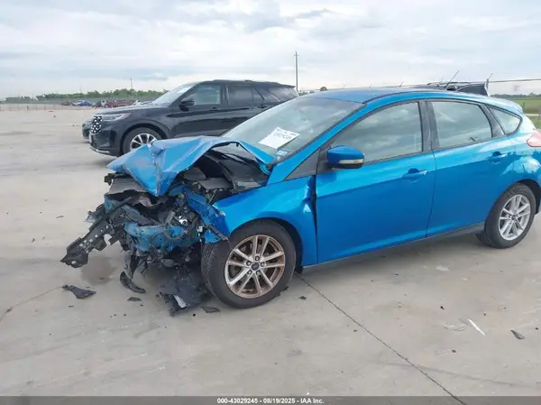 1FADP3K22GL395052 2016 FORD FOCUS - Image 2