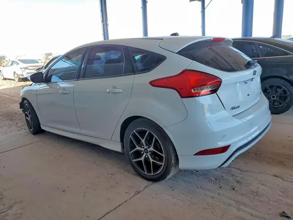 1FADP3K22GL405787 2016 FORD FOCUS - Image 2
