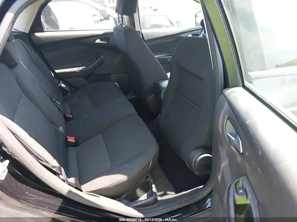 1FADP3K22HL201072 2017 FORD FOCUS - Image 8