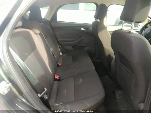 1FADP3K22HL205445 2017 FORD FOCUS - Image 8