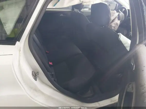 1FADP3K22HL207616 2017 FORD FOCUS - Image 8