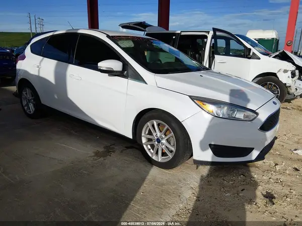 1FADP3K22HL208569 2017 FORD FOCUS - Image 1