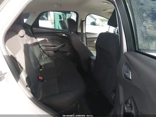 1FADP3K22HL208569 2017 FORD FOCUS - Image 8