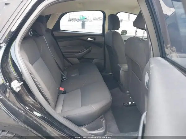 1FADP3K22HL214839 2017 FORD FOCUS - Image 8