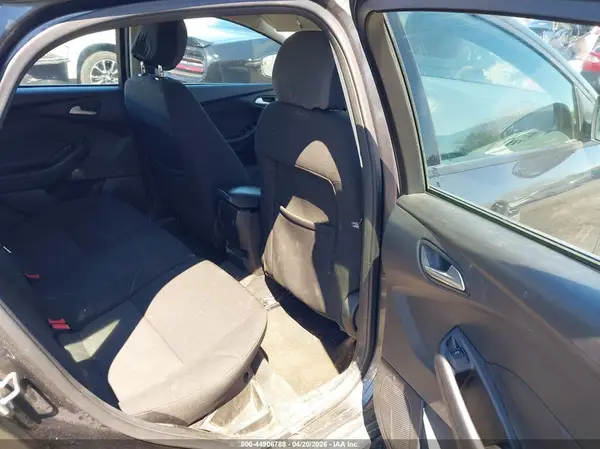 1FADP3K22HL217160 2017 FORD FOCUS - Image 8