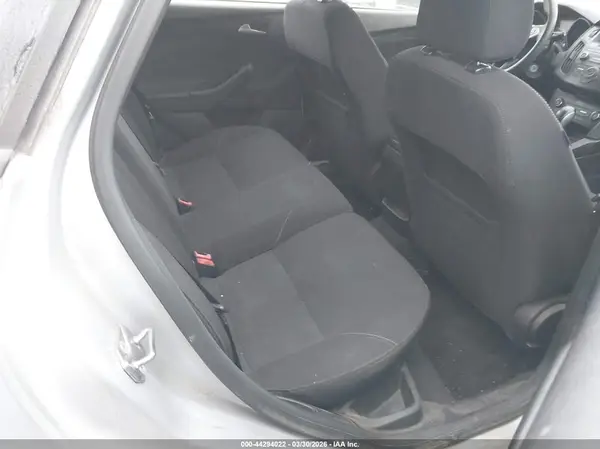 1FADP3K22HL217370 2017 FORD FOCUS - Image 8