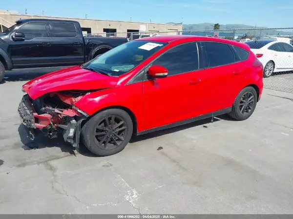 1FADP3K22HL224108 2017 FORD FOCUS - Image 2