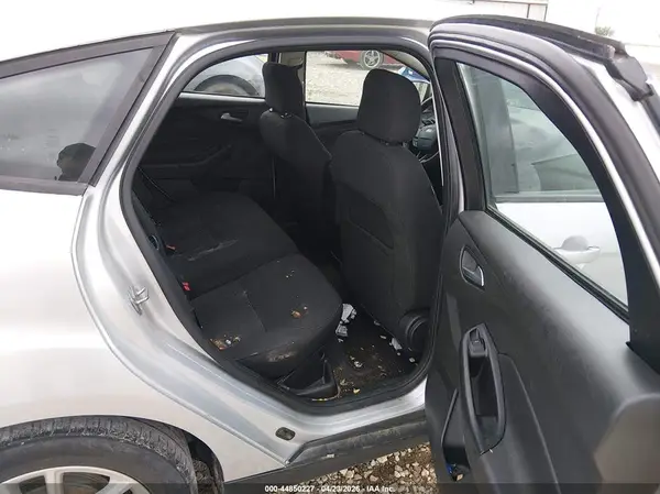 1FADP3K22HL232595 2017 FORD FOCUS - Image 8