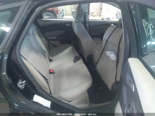 1FADP3K22HL247520 2017 FORD FOCUS - Image 8