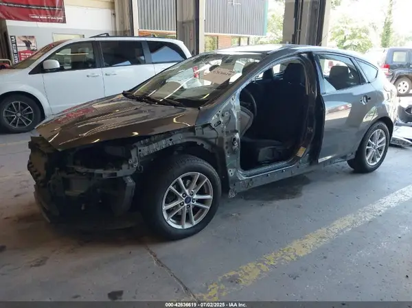 1FADP3K22HL272613 2017 FORD FOCUS - Image 2