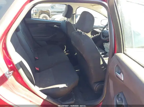 1FADP3K22HL282736 2017 FORD FOCUS - Image 8