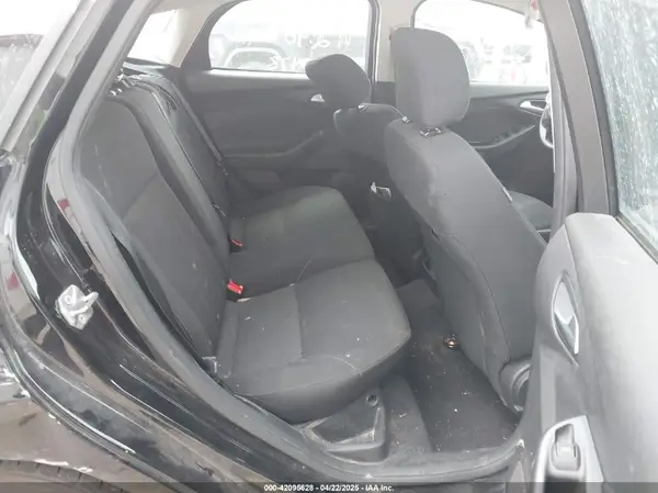 1FADP3K22HL282882 2017 FORD FOCUS - Image 8
