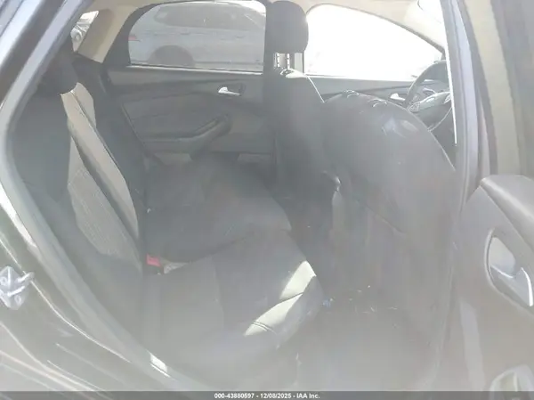 1FADP3K22HL291002 2017 FORD FOCUS - Image 8