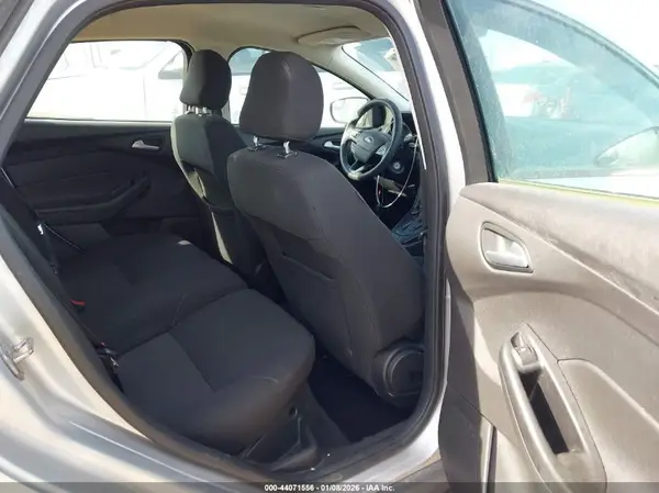 1FADP3K22HL303360 2017 FORD FOCUS - Image 8