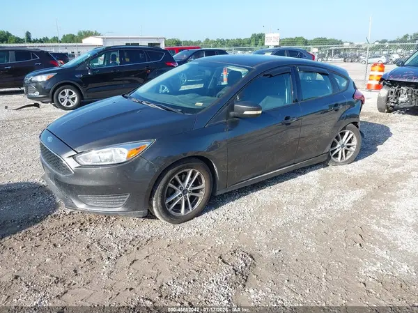 1FADP3K22HL303648 2017 FORD FOCUS - Image 2